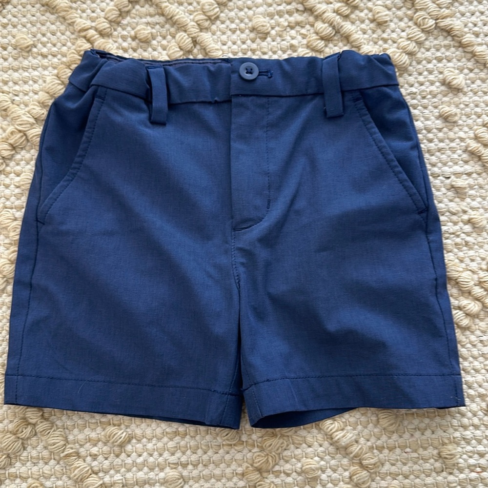 Boys 4T vineyard vines performance shorts navy